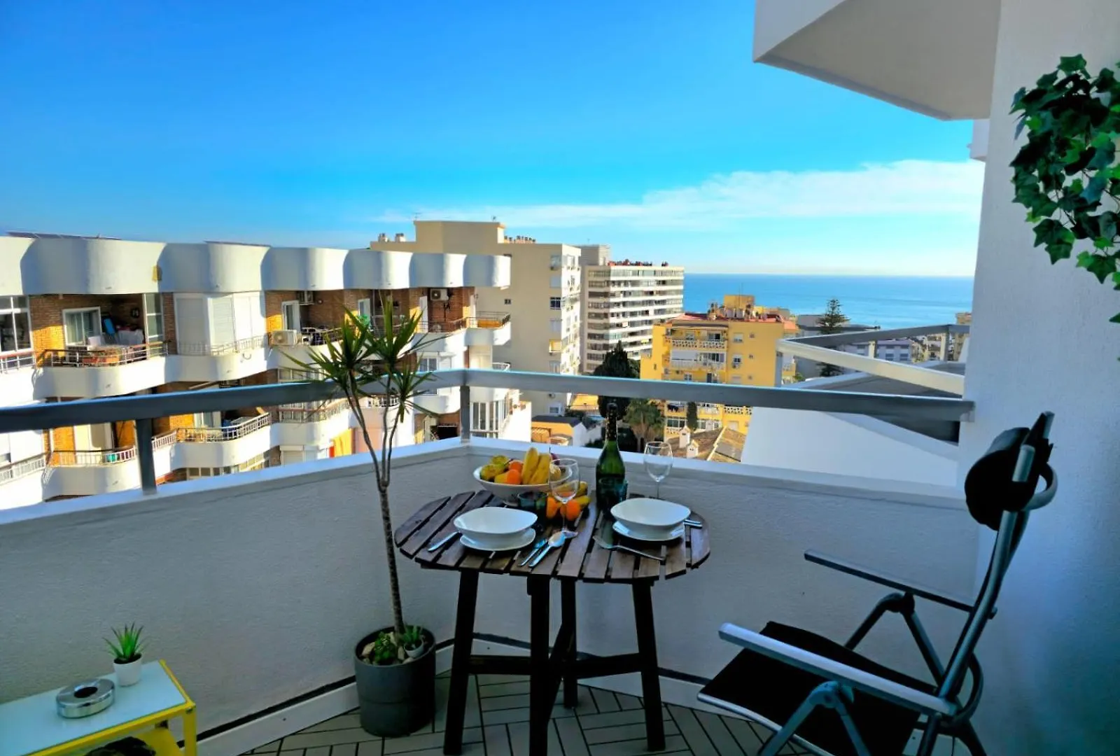 Nogalera Skyline Retreat One Bedroom Apartment With Balcony And Amazing Sea And City Views By Namaste Elite Torremolinos